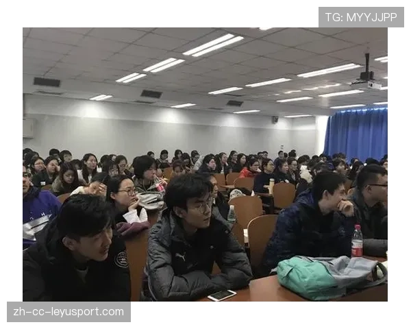 体育评论员观点分歧引发媒体热议与讨论，体育评论员文章的作用